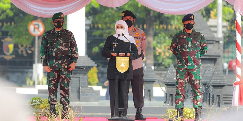 Gubernur Jawa Timur Khofifah saat pimpin apel pasukan penanggulangan bencana Jawa Timur tahun 2021/Ist