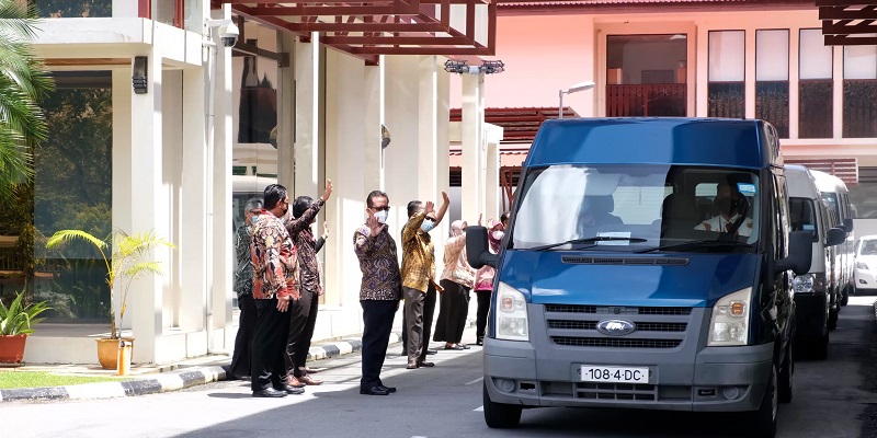 KBRI Bandar Seri Begawan distribusikan bantuan sembako untuk PMI yang terdampak pembatasan Covid-19 di Brunei Darussalam/Ist