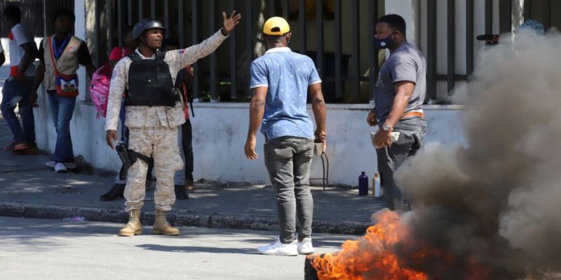 Haiti Lumpuh, Geng Pemberontak Blokir Akses Bahan Bakar Tuntut Henry Mundur