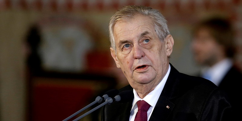 Usai Bertemu Perdana Menteri Babis, Presiden Ceko Milos Zeman Dilarikan ke Rumah Sakit