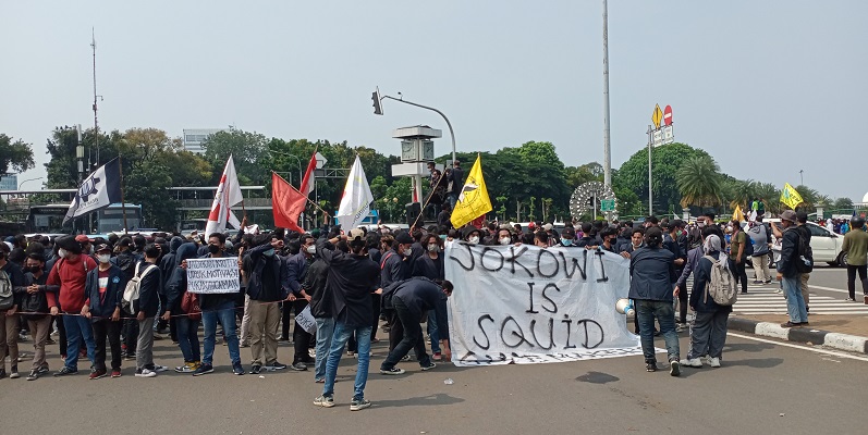 Mahasiswa dari berbagai kampus demonstrasi tagih janji Jokowi Maruf Amin mulai blokade jalan/RMOL