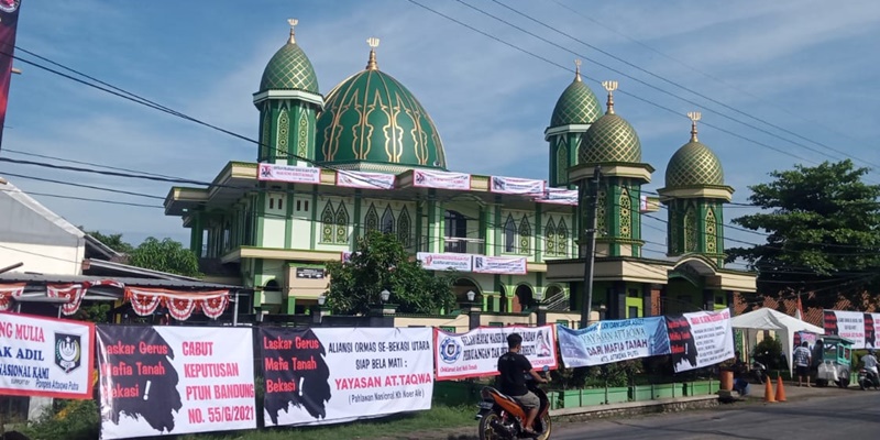 Tolak Putusan PTUN Bandung, Pecinta Pahlawan KH Noer Alie Serukan Perang Melawan Mafia Tanah
