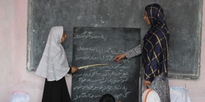 Ratusan Guru Afghanistan Berkumpul, Tagih Taliban Bayar Gaji Empat Bulan