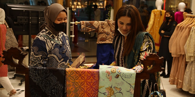 Pameran batik di Batik Studo, Centaurus Mall yang digelar KBRI Islamabad, Pakistan/Ist