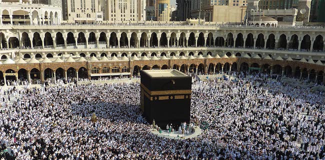 Mulai Hari Ini Arab Saudi Izinkan Kapasitas Masjidil Haram Penuh, Aturan Jaga Jarak Dihapus