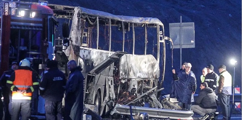 Bus Jatuh dan Terbakar, 46 Orang Meregang Nyawa