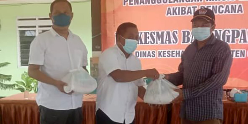 Beri Bantuan Sembako, Legislator Demokrat Jatim Ajak Korban Banjir di Gresik Doakan SBY