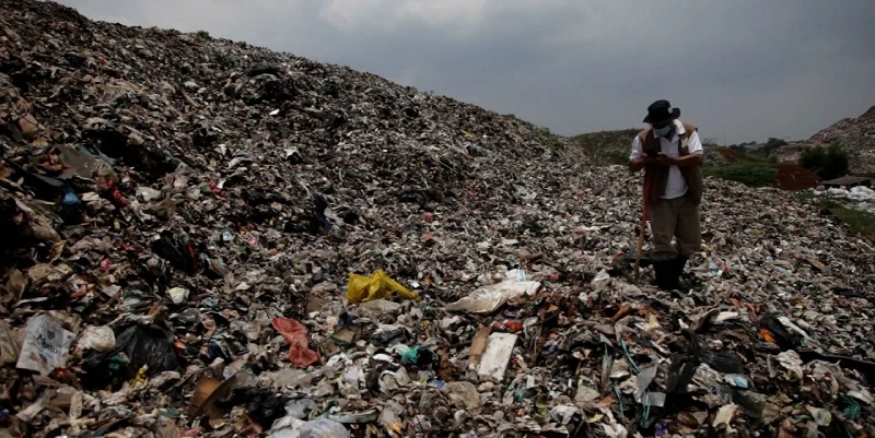 Selama Pandemi, Ada 8,4 Juta Ton Sampah Plastik Salah Kelola