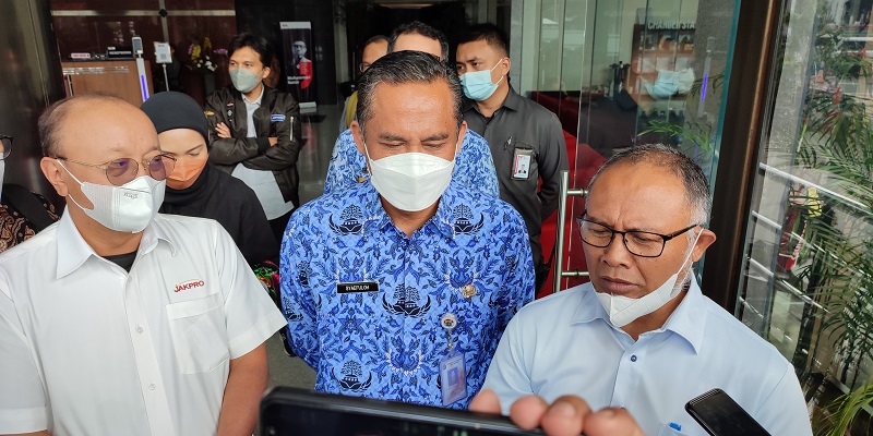 Bambang Widjojanto Bersama Dirut Jakpro Kembali Sambangi KPK, Serahkan Seribu Halaman Terkait Formula E