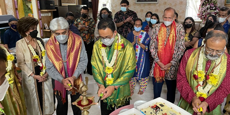 Gubernur DKI Jakarta, Anies Baswedan menghadiri perayaan Diwali 2021 di rumah Tokoh Hindu Indonesia, DR As Kobalen/Ist