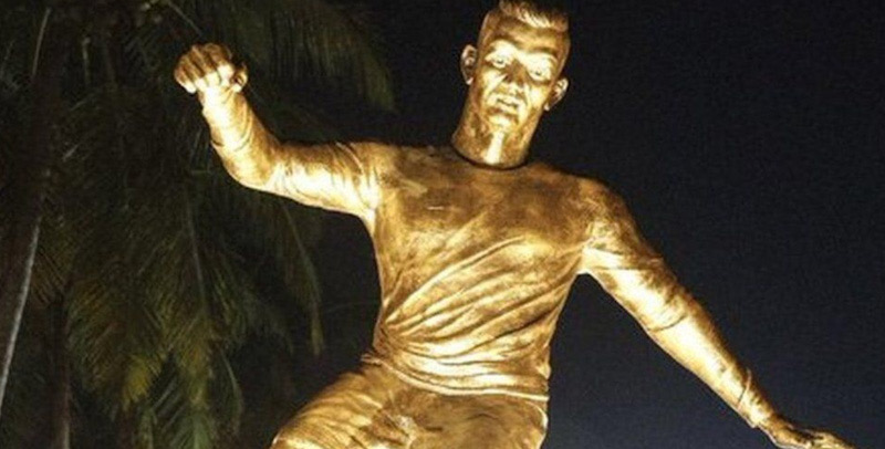 Patung Cristiano Ronaldo Kebanjiran Kritik di India