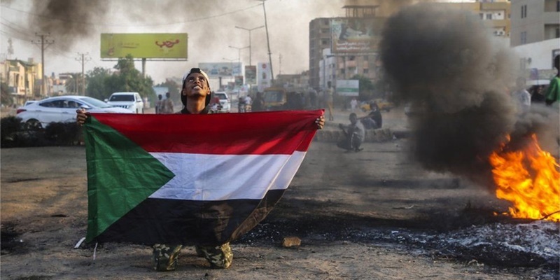 Sudan: Protes Belum Berhenti, Pendukung Oposisi Dihujani Gas Air Mata