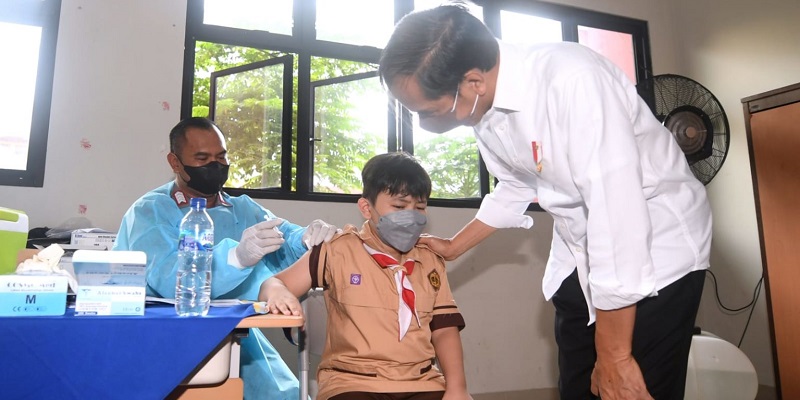 Jokowi Minta Vaksinasi Covid-19 untuk 26,5 Juta Anak Usia 6-11 Tahun Tak Ganggu Imunisasi Penyakit Lain