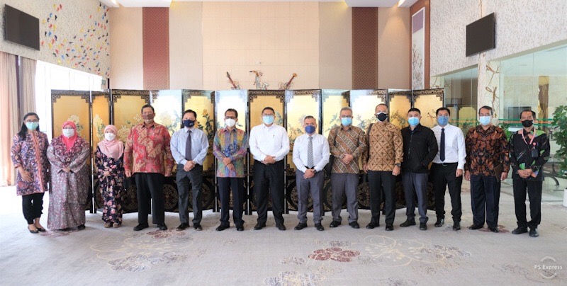 Duta Besar RI untuk Brunei Darussalam Dr. Sujatmiko melakukan kunjungan kerja ke Distrik Belait dan Tutong di Brunei Darussalam pada tanggal 22 dan 23 Desember 2021/KBRI Bandar Seri Begawan