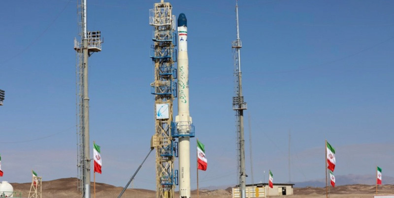 Iran Diam-diam Luncurkan Roket Pembawa Satelit ke Luar Angkasa
