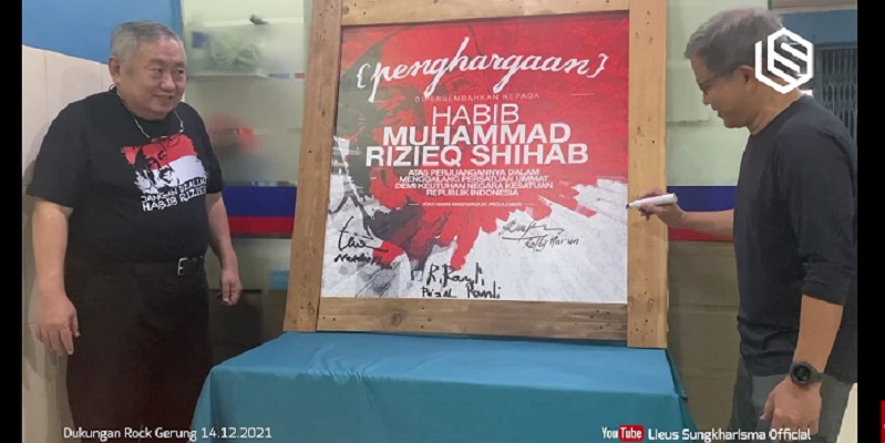 Rocky Gerung: Habib Rizieq Mengerti Bangsa Indonesia Hanya Bisa Diasuh dengan Kemajemukan