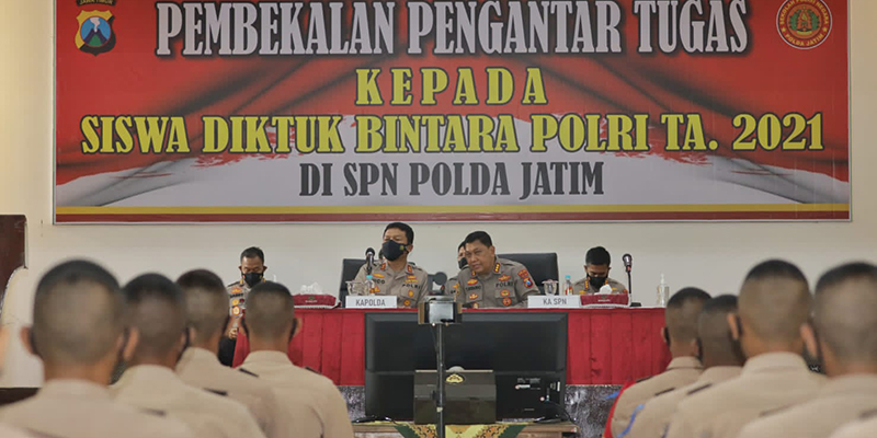 Kapolda Jatim Beri Pembekalan Siswa Diktuk Bintara Polri dan Dikmaba TNI AD di SPN Mojokerto