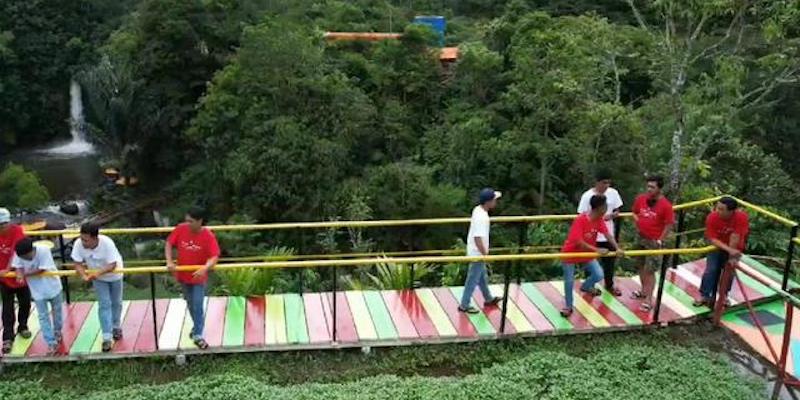 Berkat Bantuan Erick Thohir, Air Terjun Sengkuang Kini Punya Balkon Spot Selfie Menarik