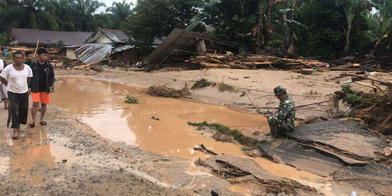Belasan Rumah di Padang Lawas Hanyut Akibat Banjir Bandang