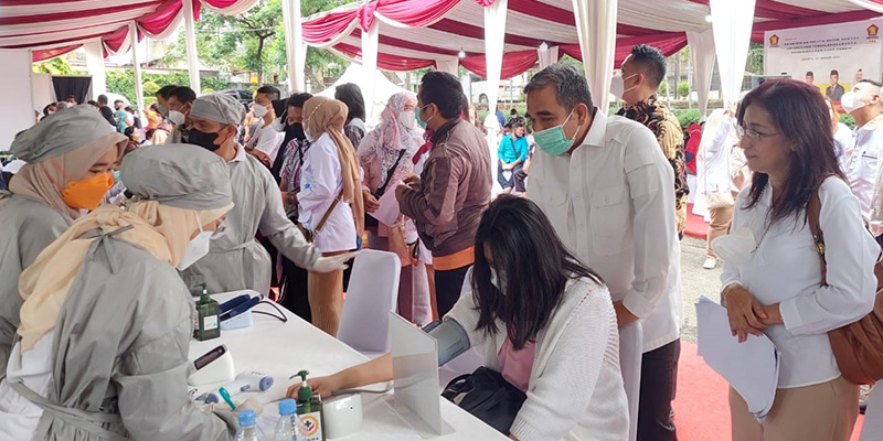 Gelar Vaksinasi di Markas Gerindra, Ahmad Muzani: Dengan Booster, Rakyat Sehat Negara Kuat