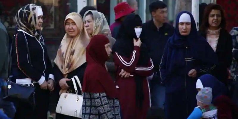 Wanita Uighur Divonis 14 Tahun Penjara Lantaran Ajari Anak-anak Al Quran