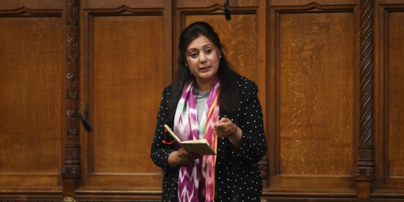 Mantan Menteri Muslim Wanita Pertama Inggris Tuding Pemecatannya Karena Keyakin yang Dianut