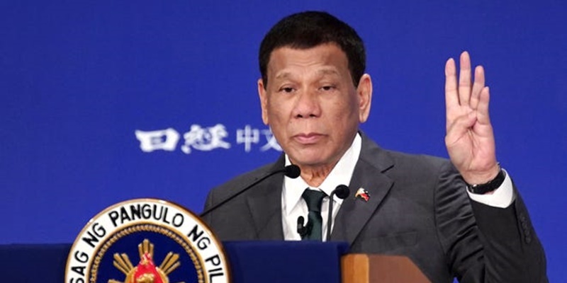 Presiden Filipina: Kalau Orang yang Tidak Divaksin Keluyuran, Tangkap<i>!</i>