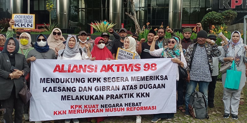 Aliansi Aktivis '98: Megawati, Kita Dulu Berjuang Bersama, Jangan Diam Saksikan Dugaan KKN Gibran-Kaesang!