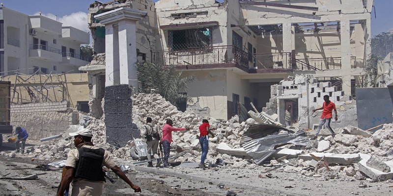 Aksi Bom Bunuh Diri Gerilyawan Al-Shabab, Sepuluh Orang Termasuk Lima Tentara Tewas