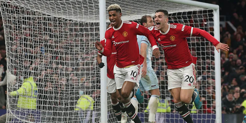 Gol Menit Akhir Rashford Bawa Manchester United Masuki Zona Liga Champions