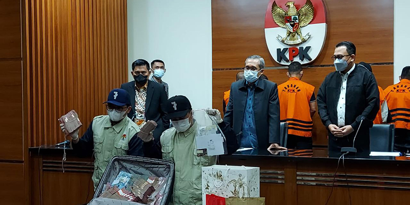 Kumpulkan Bukti Korupsi Abdul Gafur Mas'ud, KPK Geledah Kantor Bupati Penajam Paser Utara