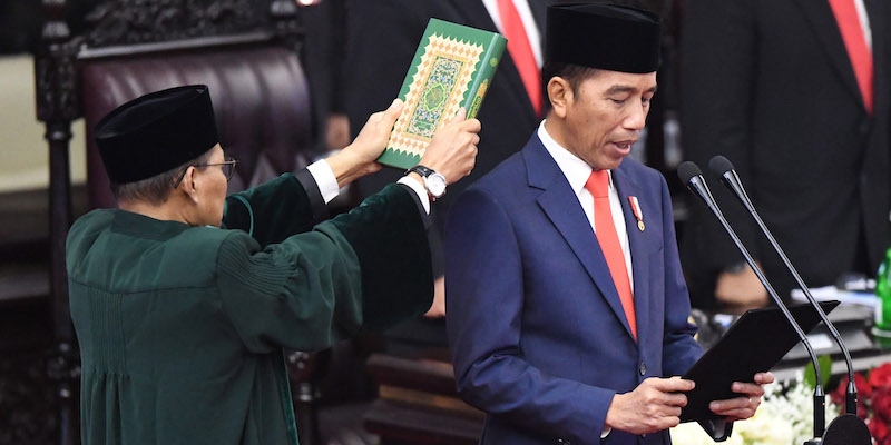 Menolak Masa Jabatan Presiden Jokowi Diperpanjang