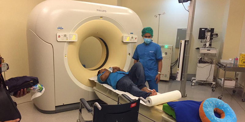 Sakit di Bagian Kepala, Haris Dilarikan ke RS Mayapada untuk CT Scan