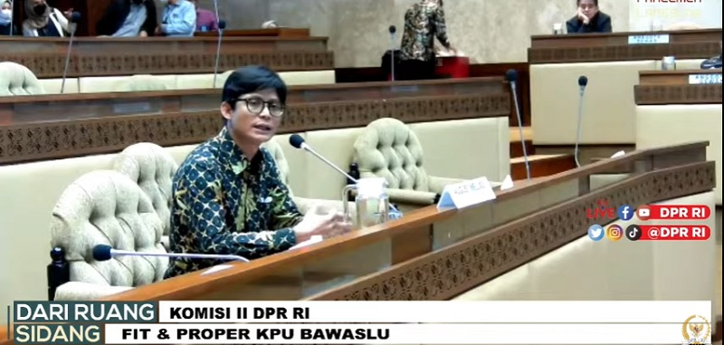 Komarudin Watubun Minta Calon KPU Klarifikasi Pernyataan "Parpol Tidak Kontribusi terhadap Penyempurnaan DPT"