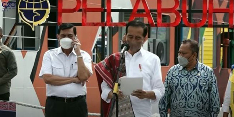 Luhut Teleponan saat Presiden Jokowi Pidato, Pengamat: Luar Biasa Berani