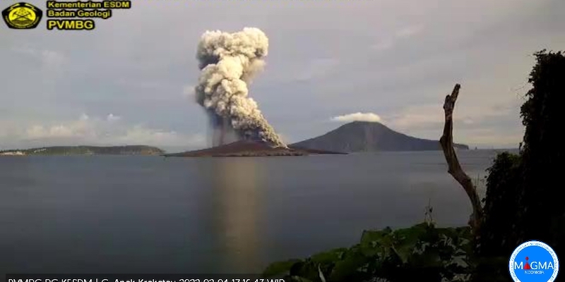 Anak Krakatau Erupsi 9 Kali, BNPB Peringatkan Erupsi Susulan