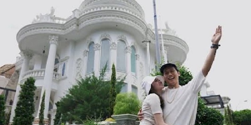 2 Rumah Mewah Milik Indra Kenz Disita Polisi