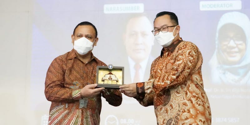 Ketua KPK Firli Bahuri dan Rektor IPB Arif Satria/Ist