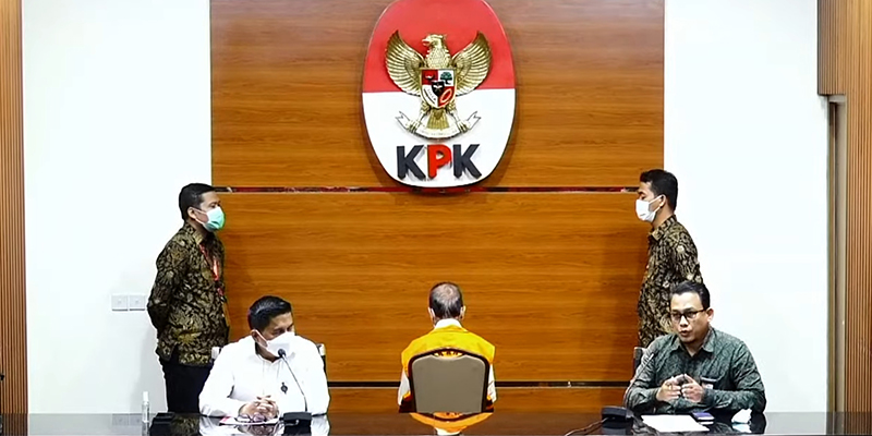 Ditahan KPK, Mantan Gubernur Riau Annas Maamun Diduga Suap Anggota DPRD Rp 900 Juta