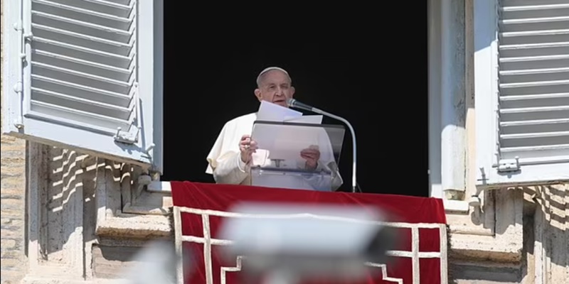 Paus Fransiskus: Atas Nama Tuhan, Saya Minta Anda Hentikan Pembantaian Ini Sebelum Kota-kota Menjadi Kuburan