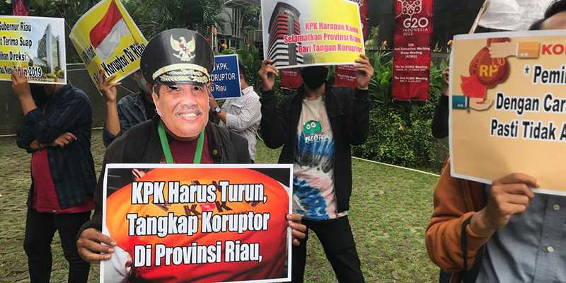 Dugaan Suap Seleksi Dirut BPD Riau, Mahasiswa Desak KPK Periksa Gubernur Syamsuar
