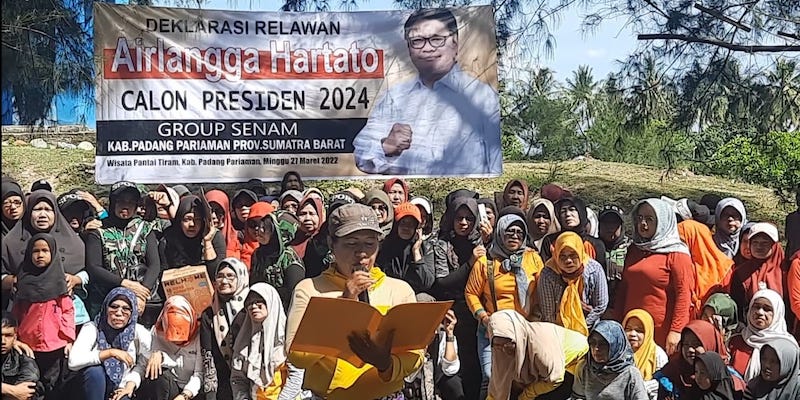 Komunitas Emak-emak Sumatera Barat Deklarasi Dukung Airlangga Hartarto Presiden 2024