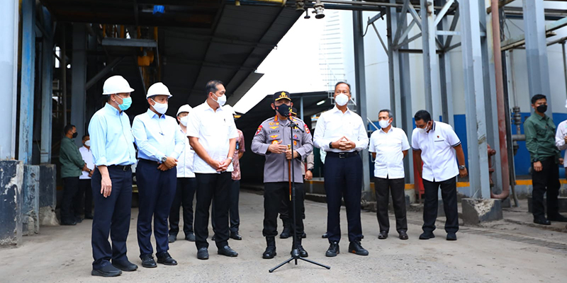 Bareng Mendag dan Menperin, Kapolri Cek Pabrik Migor di Cilincing