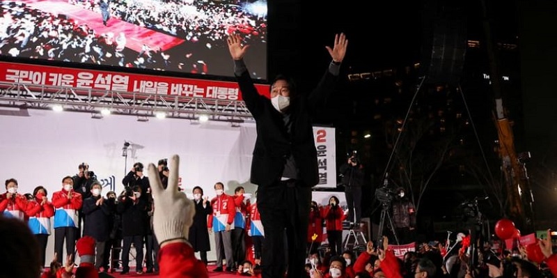Menang Tipis, Yoon Suk-yeol dari Sayap Konservatif Terpilih jadi Presiden Baru Korea Selatan