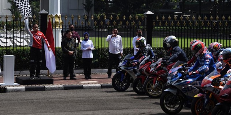 Jokowi Dilarang Ikut Pawai MotoGP, Beathor Suryadi: Posisi Presiden Mulai SOS