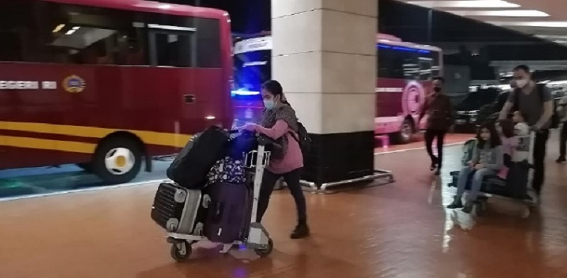 Dievakuasi dari Ukraina, 80 WNI Akhirnya Tiba di Bandara Soetta