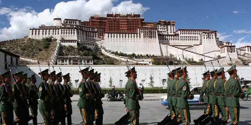 China Bangun Lebih Banyak Infrastruktur Militer di Sepanjang Perbatasan Tibet dan Xinjiang