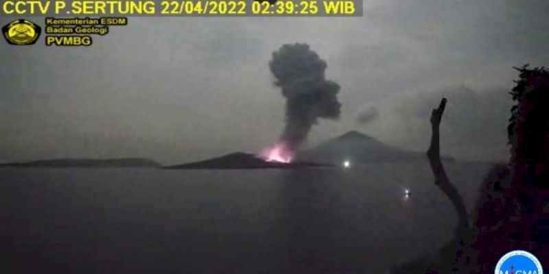 Gunung Anak Krakatau Erupsi 2 Kali, Kolom Abu Mencapai 1,5 Km