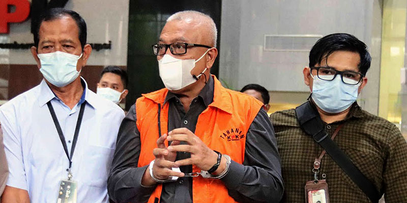Masih Butuh Waktu, KPK Perpanjang Masa Penahanan Bekas Bupati Bursel Tagop Sudarsono Soulisa