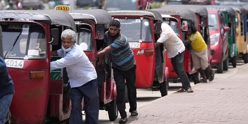 Bantu Sri Lanka, India Kirim 40 Ribu Metrik Ton Solar